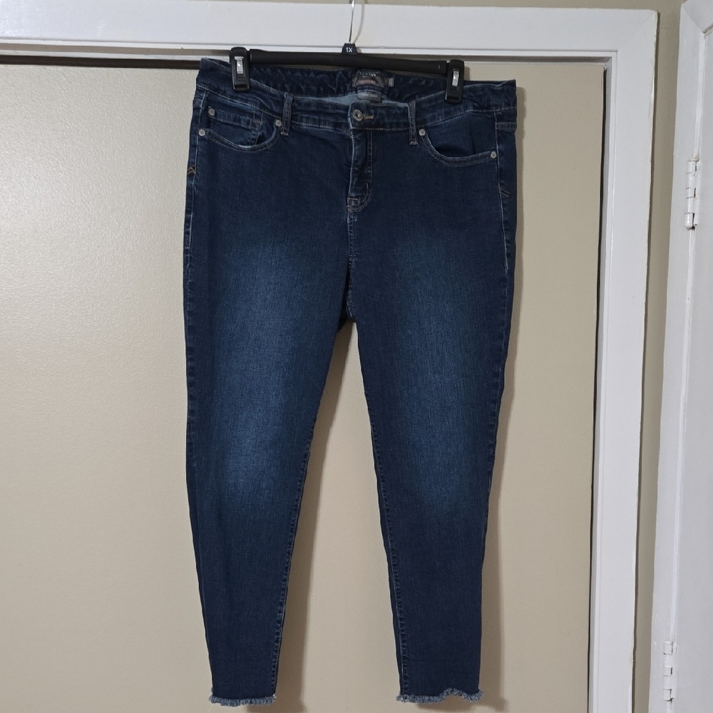 Torrid Dark Blue Crop Boyfriend Ankle Jeans Size 18